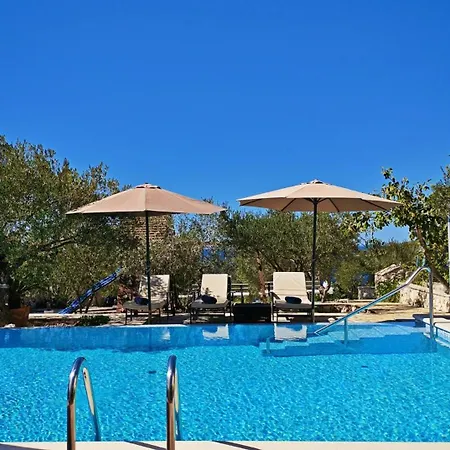 Seaview Ana - A Luxurious Escape Featuring A Private Pool, 6 Bedrooms, Zone, And Just 450m From The Villa