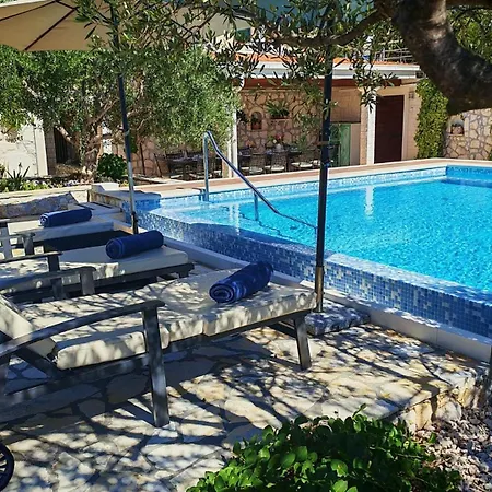 Seaview Ana - A Luxurious Escape Featuring A Private Pool, 6 Bedrooms, Zone, And Just 450m From The 别墅