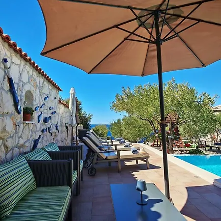 Seaview Ana - A Luxurious Escape Featuring A Private Pool, 6 Bedrooms, Zone, And Just 450m From The 别墅