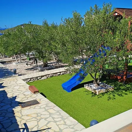 Seaview Ana - A Luxurious Escape Featuring A Private Pool, 6 Bedrooms, Zone, And Just 450m From The Villa