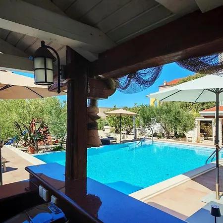 Villa Seaview Ana - A Luxurious Escape Featuring A Private Pool, 6 Bedrooms, Zone, And Just 450m From The *