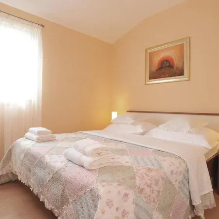 Seaview Ana - A Luxurious Escape Featuring A Private Pool, 6 Bedrooms, Zone, And Just 450m From The * Ražanj