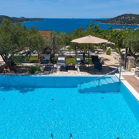 Villa Seaview Ana - A Luxurious Escape Featuring A Private Pool, 6 Bedrooms, Zone, And Just 450m From The *