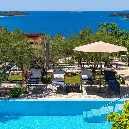 Villa Seaview Ana - A Luxurious Escape Featuring A Private Pool, 6 Bedrooms, Zone, And Just 450m From The *