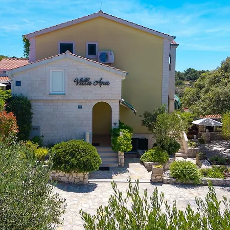 Seaview Ana - A Luxurious Escape Featuring A Private Pool, 6 Bedrooms, Zone, And Just 450m From The Ražanj