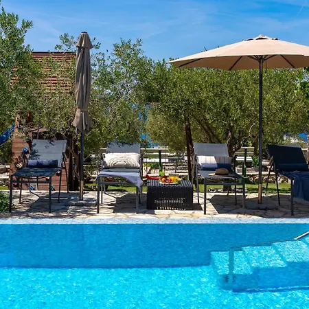 Seaview Ana - A Luxurious Escape Featuring A Private Pool, 6 Bedrooms, Zone, And Just 450m From The Villa *