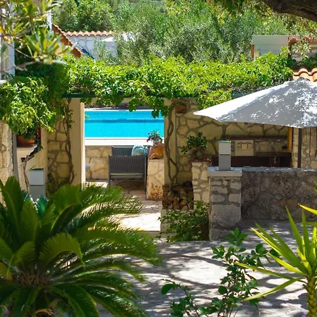 Seaview Ana - A Luxurious Escape Featuring A Private Pool, 6 Bedrooms, Zone, And Just 450m From The *