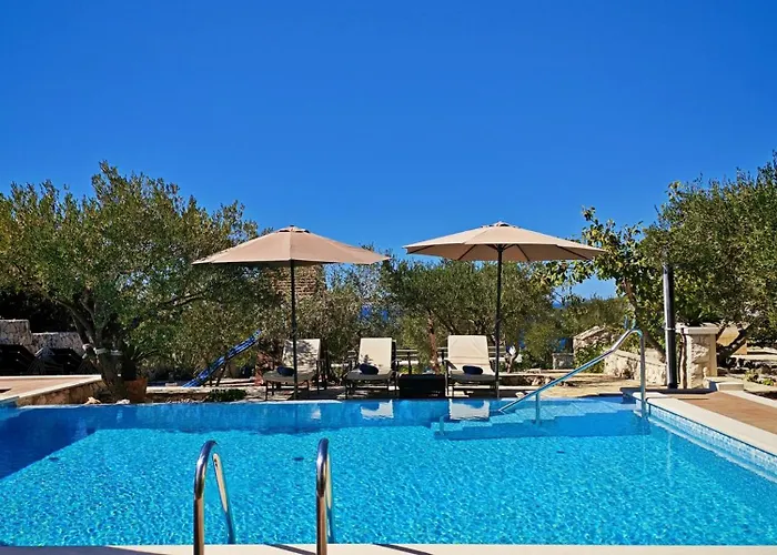 Seaview Ana - A Luxurious Escape Featuring A Private Pool, 6 Bedrooms, Zone, And Just 450m From The Villa