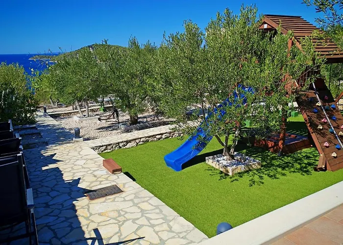 Seaview Ana - A Luxurious Escape Featuring A Private Pool, 6 Bedrooms, Zone, And Just 450m From The Villa