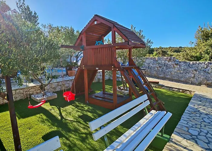 Seaview Ana - A Luxurious Escape Featuring A Private Pool, 6 Bedrooms, Zone, And Just 450m From The Villa