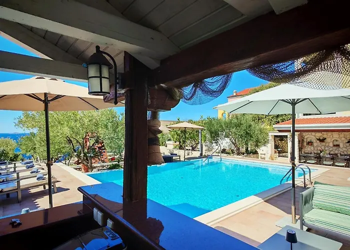 Villa Seaview Ana - A Luxurious Escape Featuring A Private Pool, 6 Bedrooms, Zone, And Just 450m From The *