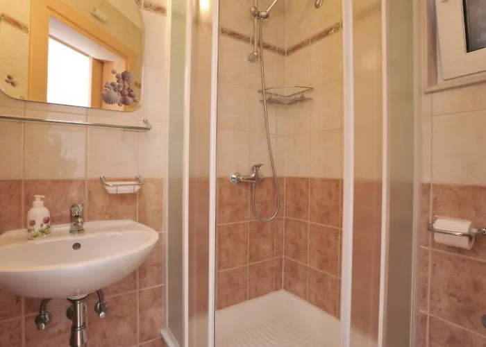 Seaview Ana - A Luxurious Escape Featuring A Private Pool, 6 Bedrooms, Zone, And Just 450m From The *