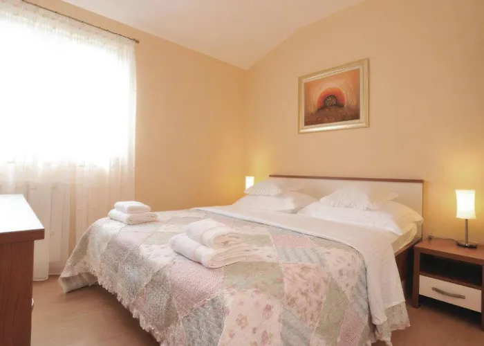 Seaview Ana - A Luxurious Escape Featuring A Private Pool, 6 Bedrooms, Zone, And Just 450m From The * Ražanj